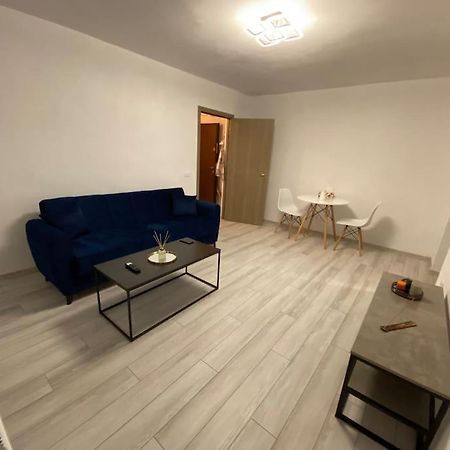 Black& White Apartment 布拉索夫 外观 照片