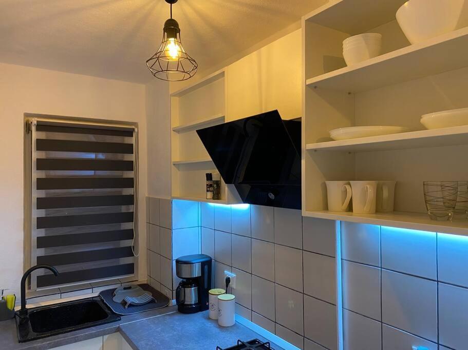 Black& White Apartment 布拉索夫 外观 照片